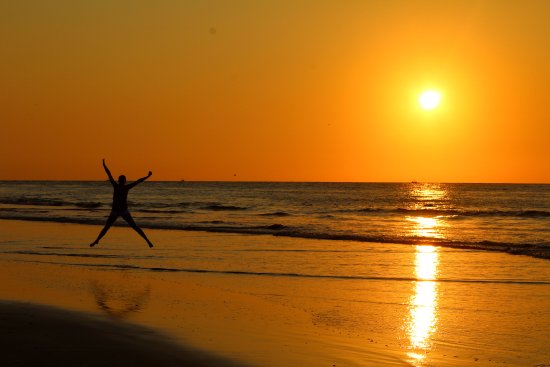 atardecer-frente-al-hotel.jpg