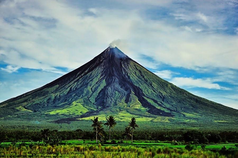 mount mayon (1).jpg