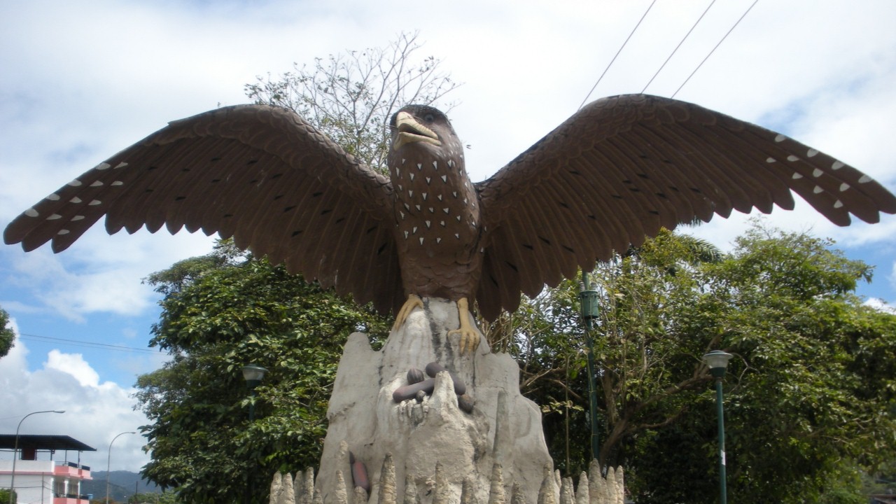 Monumento El Guácharo.jpg