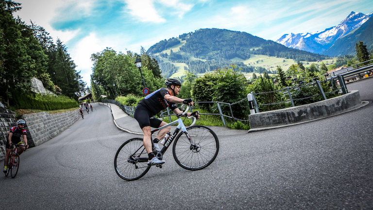 gstaad-cycling-switzerland_3323214.jpg