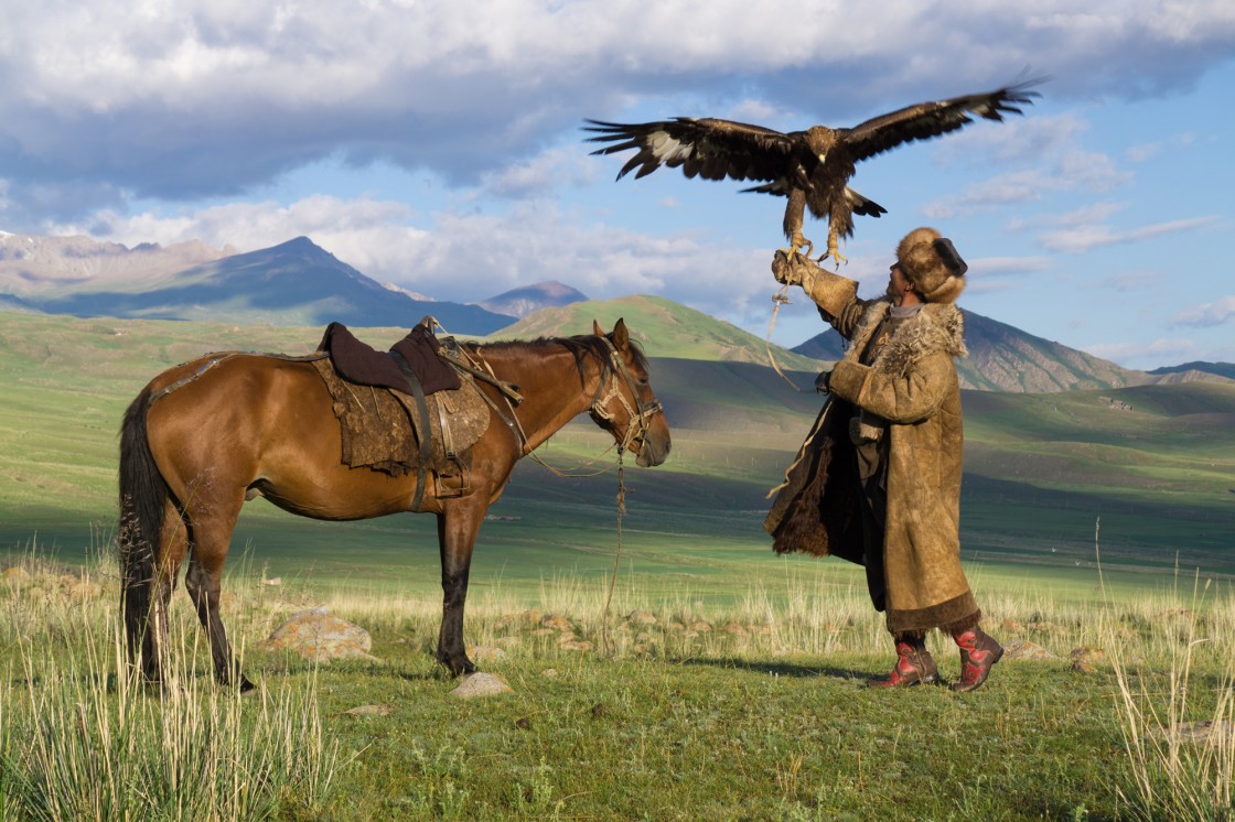 Eagle hunter in Kyrgyzstan_1.jpg