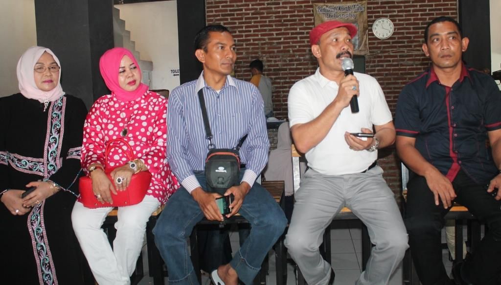 Konferensi pers Partai Aceh terkait pelantikan pengurus baru DPA-PA.jpg