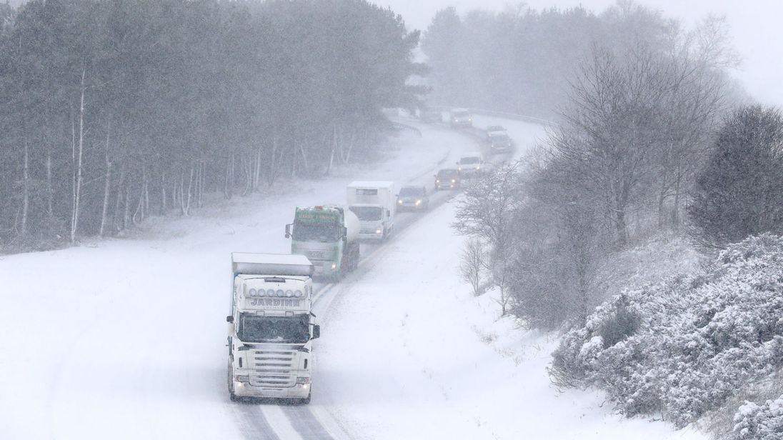 skynews-uk-snow-winter-weather_4243083.jpg