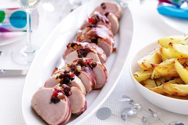 PORK FILLETS WITH DRIED FRUITS.jpg