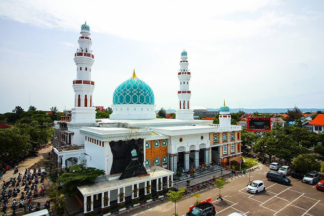 Masjid Oman.jpg