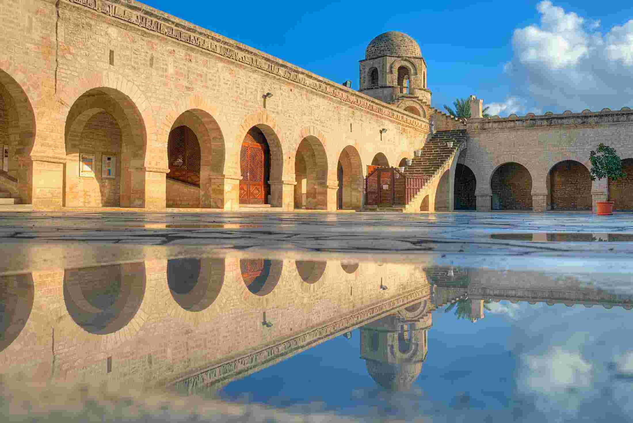 xtunisia-sousse-mosque.jpg.pagespeed.ic.ZAPfIcD62B.jpg