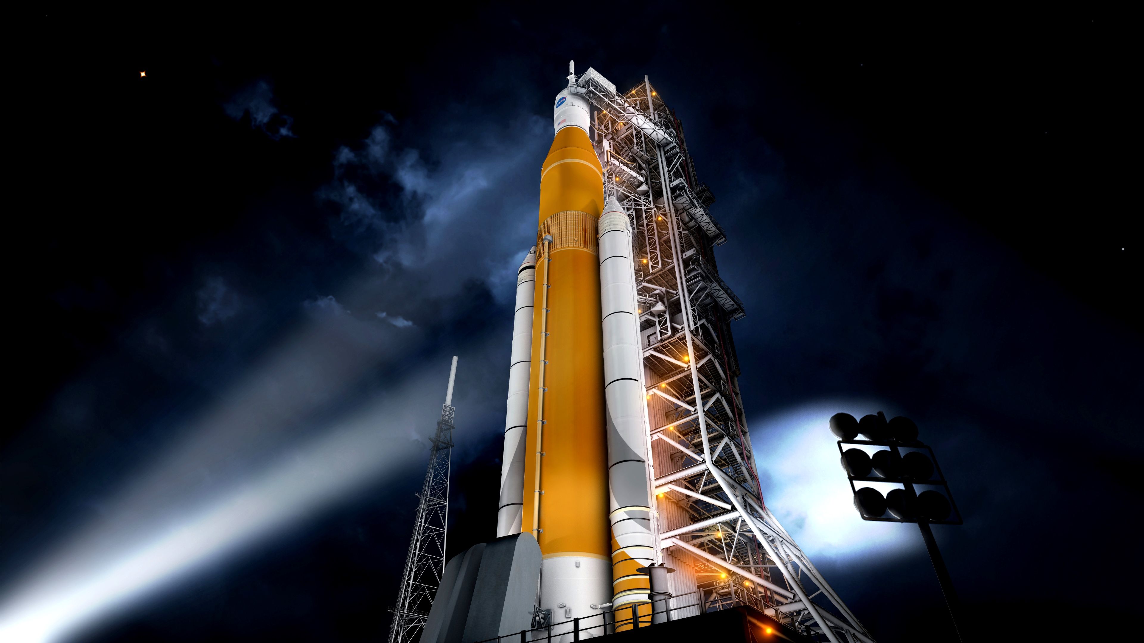 4-sls-70mt-dac3-orange-night-prelaunch-uhr3.jpg