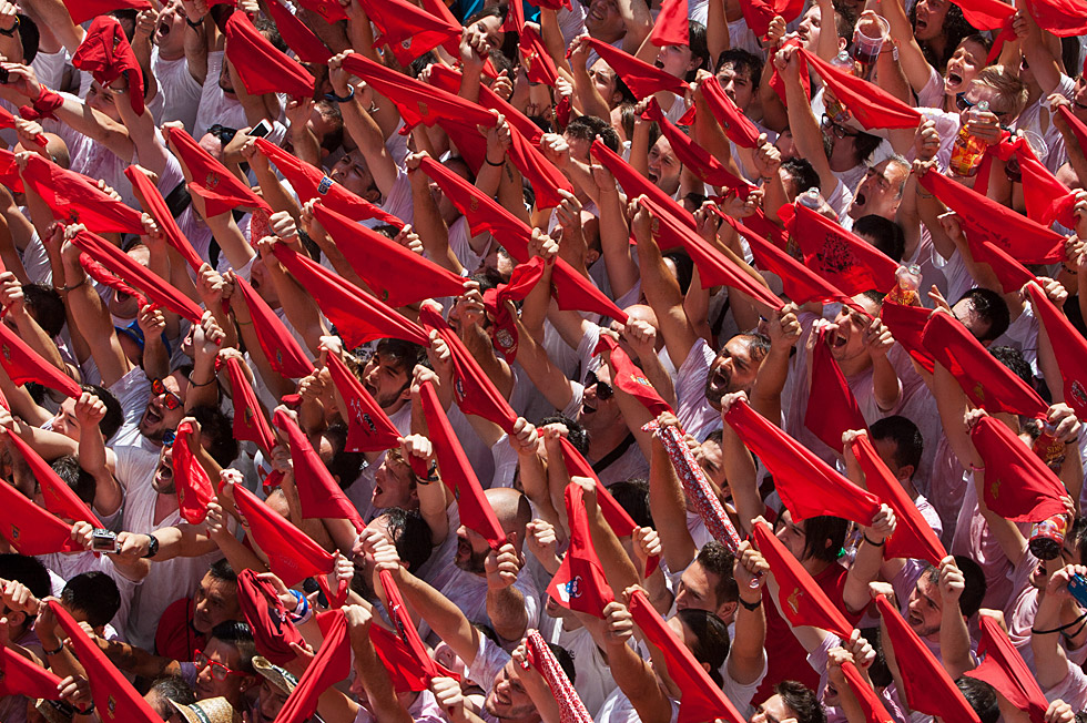 san fermin pañuelos chupinazo elpais.com.jpg