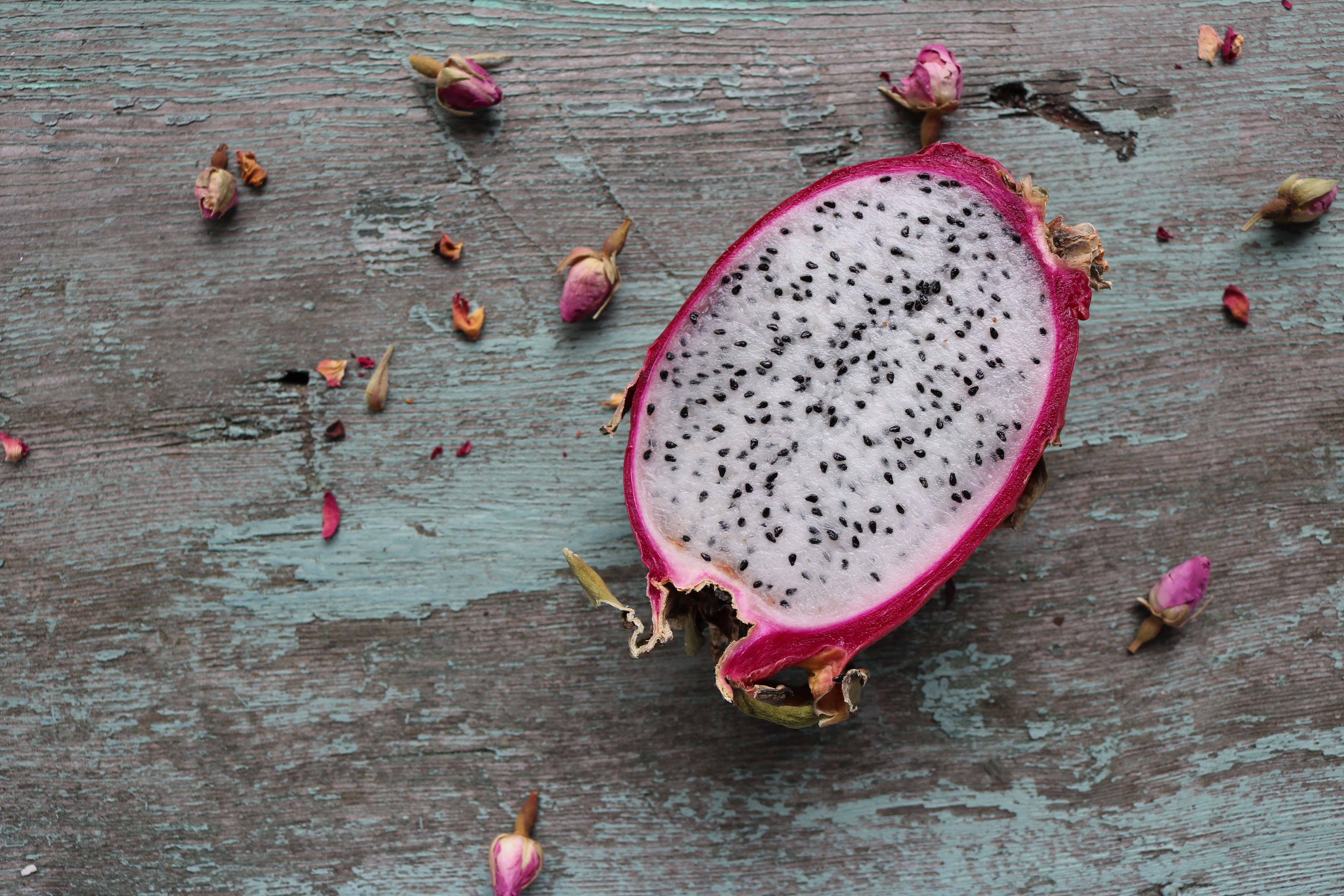 dragon-fruit-2343883.jpg