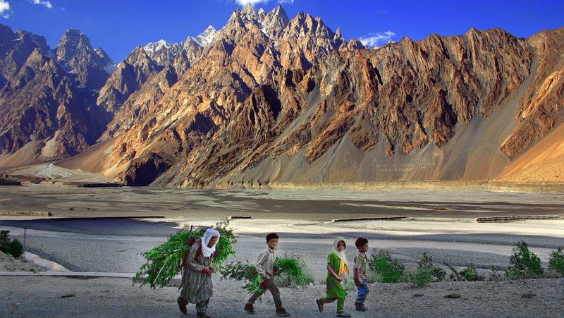 01 Passu Cathedral Peaks.jpg