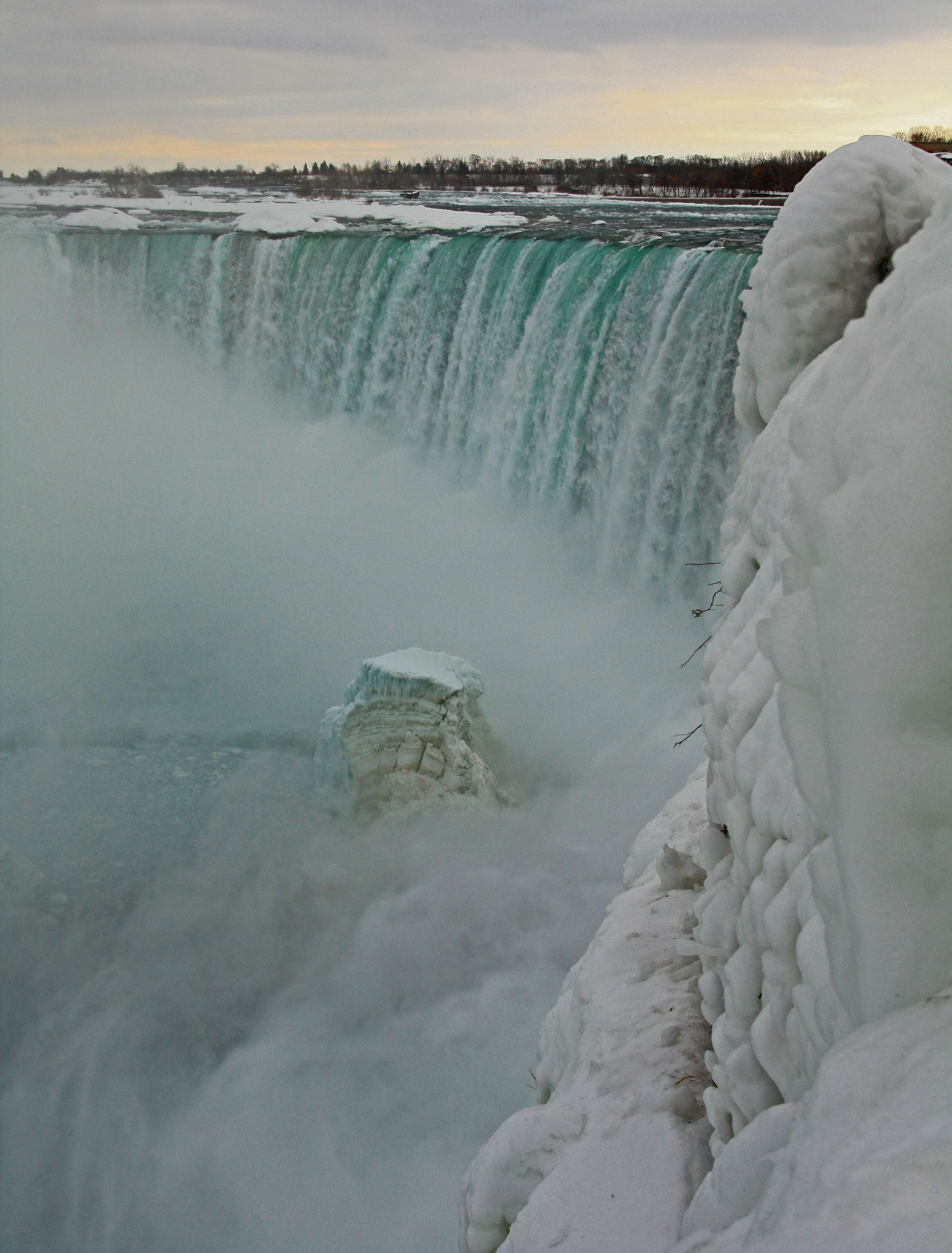 niagra falls march 2015._3164.JPG