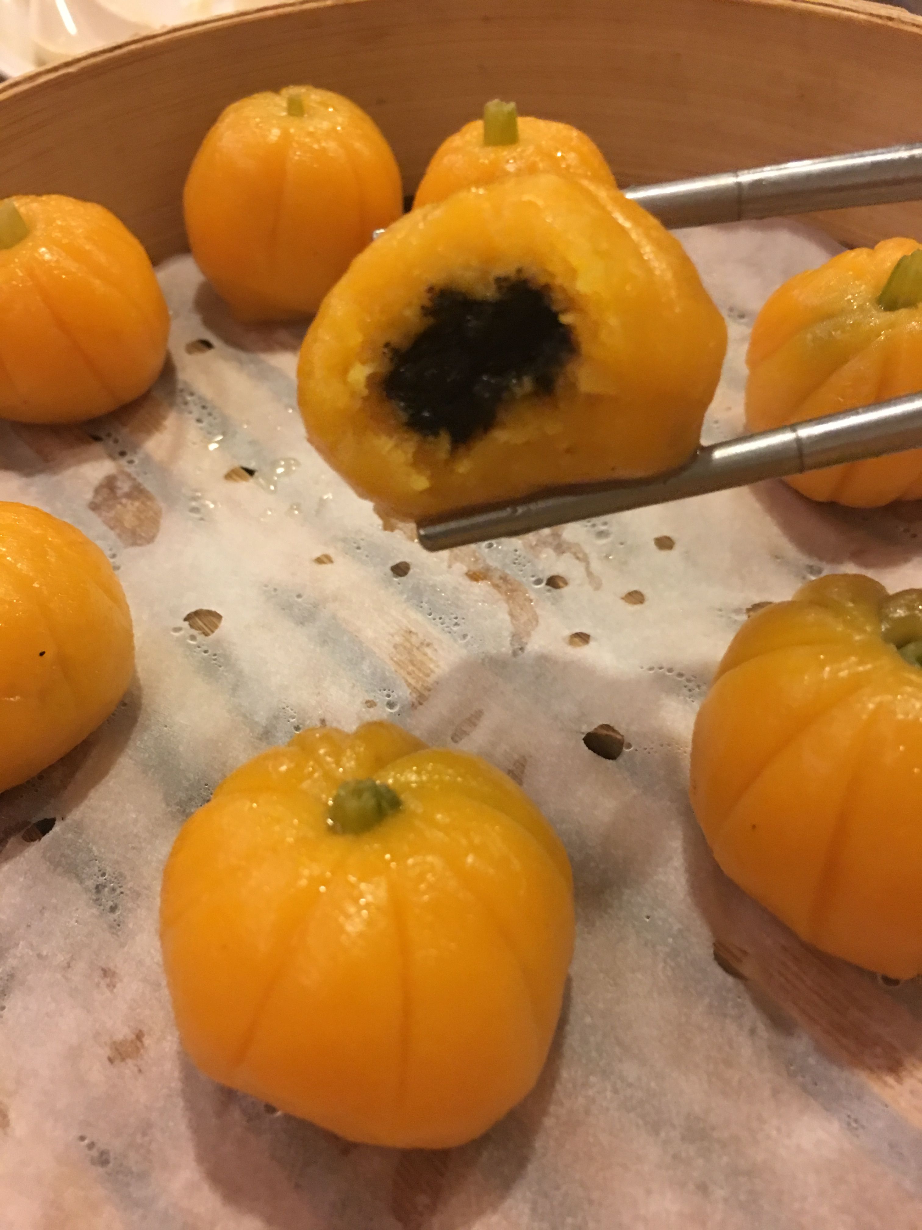 pumpkin-dumlings-cinlin-foodbaby.JPG