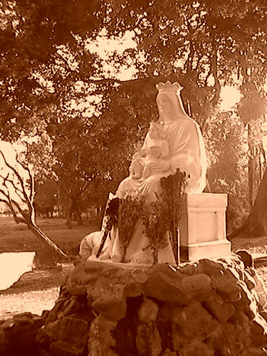 virgen sepia.jpg