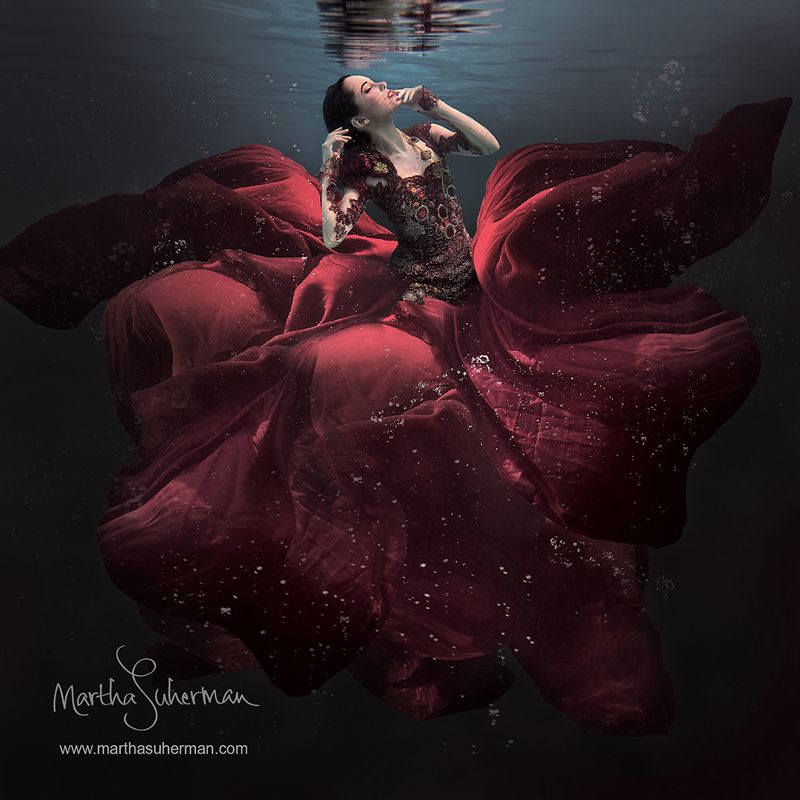 underwater fashion photography wallpaper