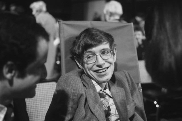 stephen-hawking-640x426.jpg