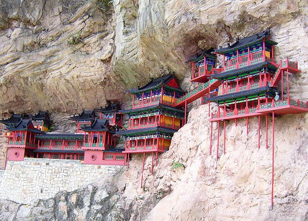 omg-facts-hanging-temple-in-china