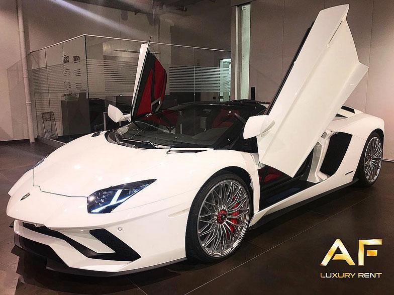 Lamborghini Aventador S Roadster - White outside, Red passion inside —  Steemit