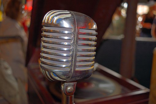 old-microphone-2290314__340.jpg