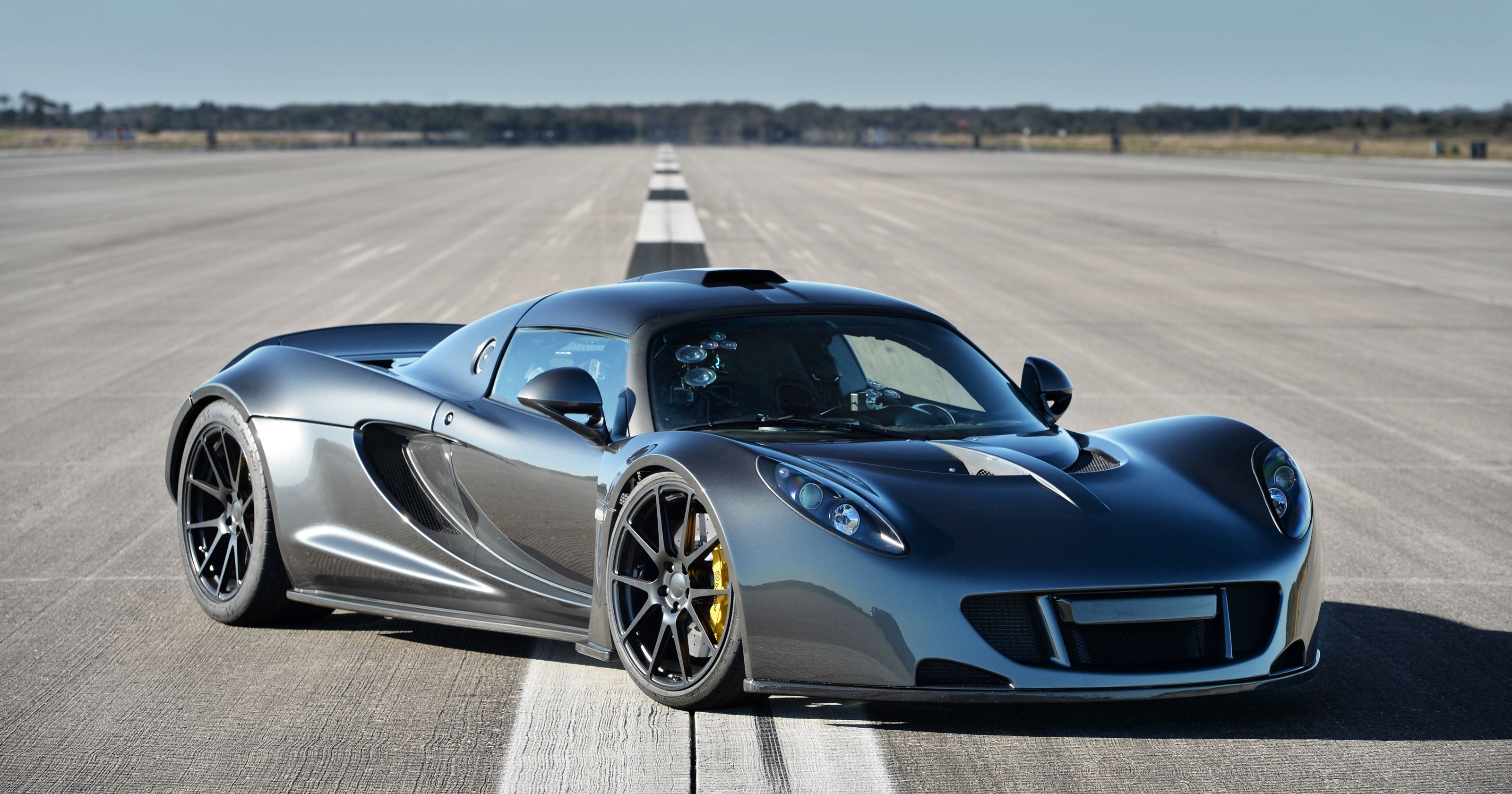 1393454469000-Venom-GT-2704-mph-KSC-9.jpg