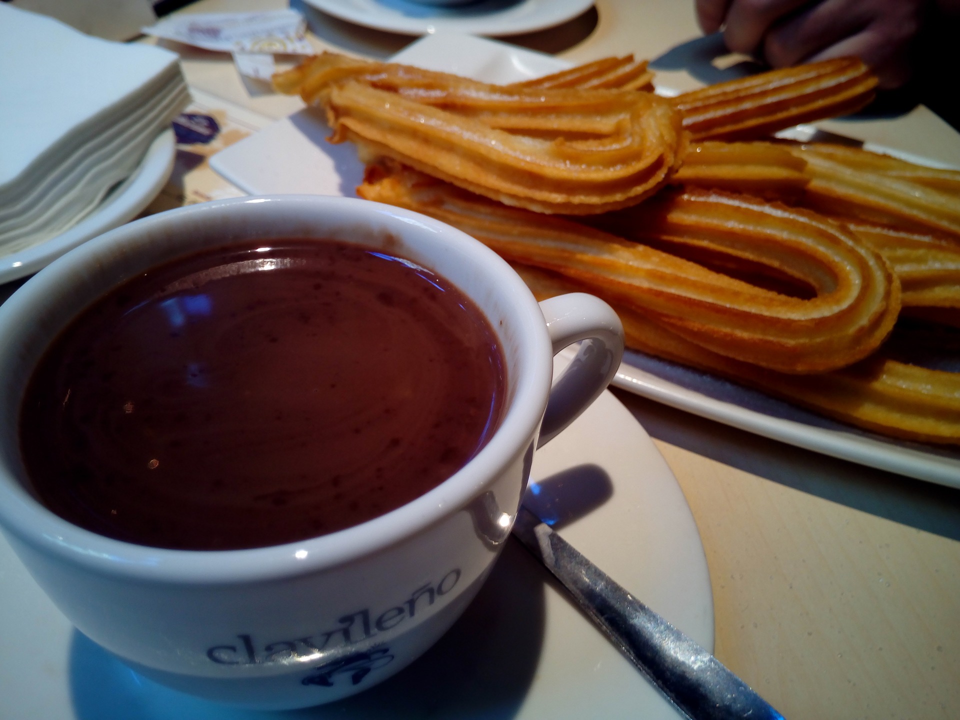 churros-with-chocolate-1114343_1920.jpg