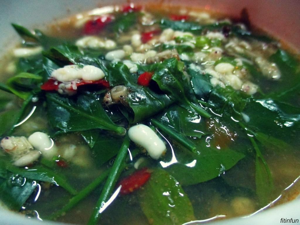 ant egg soup with bowl for scale bangkok thailand fitinfun.jpg