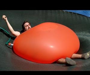 slow-motion-6-foot-waterballoon.jpg