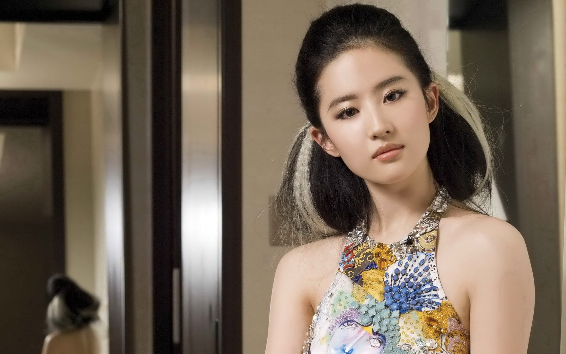 6825305-liu-yifei.jpg