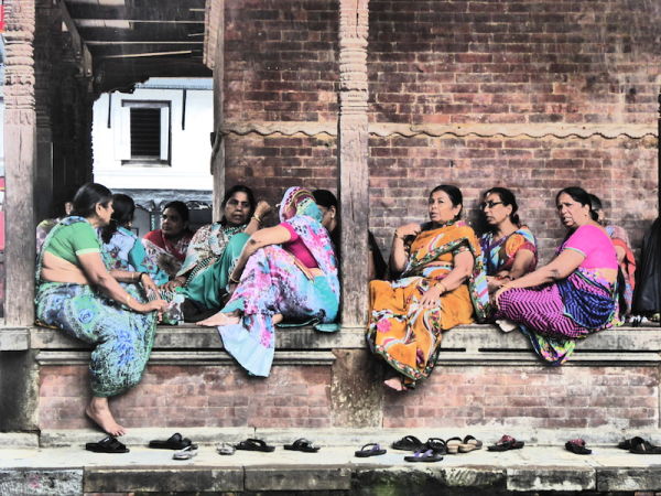 13-Durbar-women-chanting.jpg