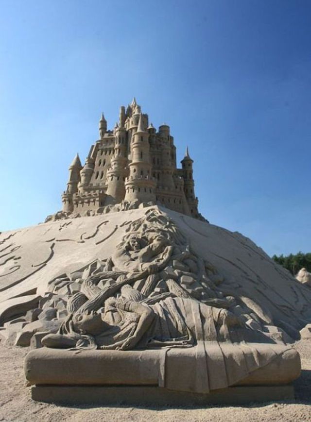 the_best_sand_sculptures_in_the_world_640_high_19.jpg