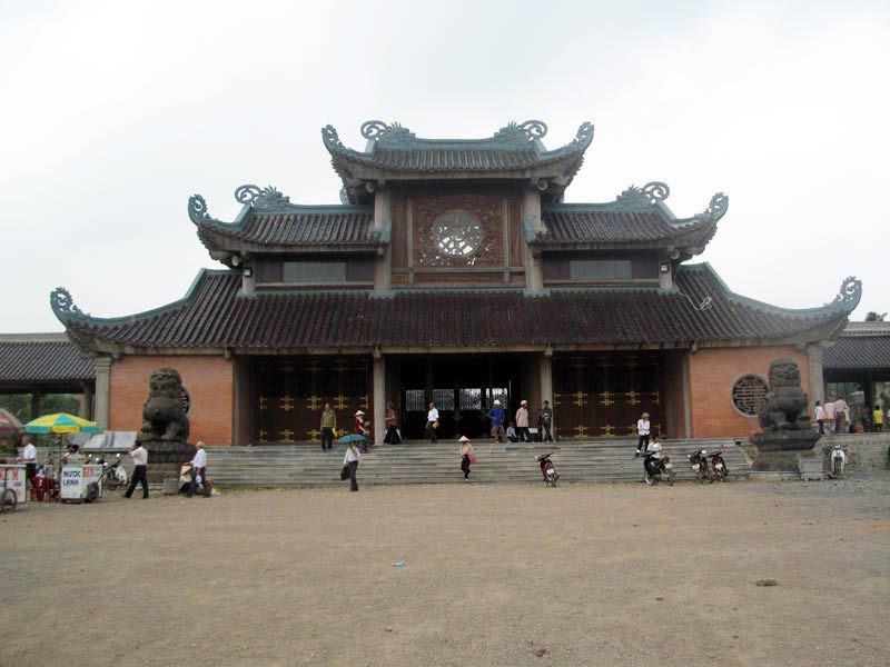 Bai-Dinh-Temple.jpg