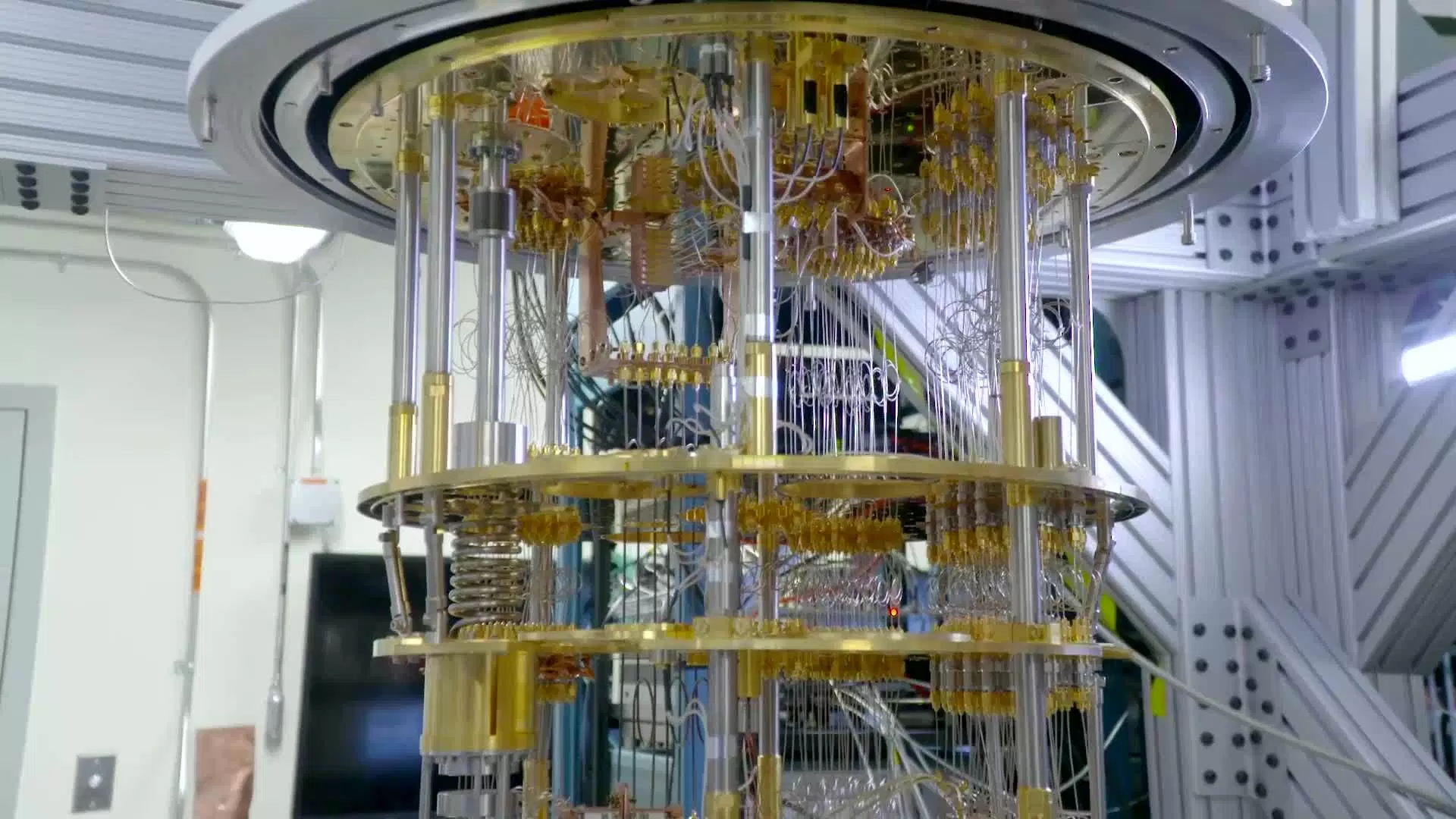 Мощность квантового компьютера. Квантовый компьютер IBM 2023. Квантовый компьютер IBM 2020. Первый двухкубитный квантовый компьютер 1998. SPINQ квантовый компьютер.