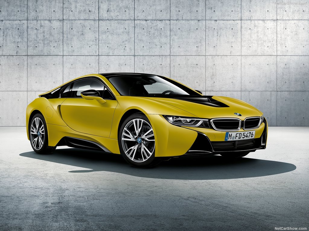 2018 BMW i8 Protonic Frozen Yellow 5.jpg