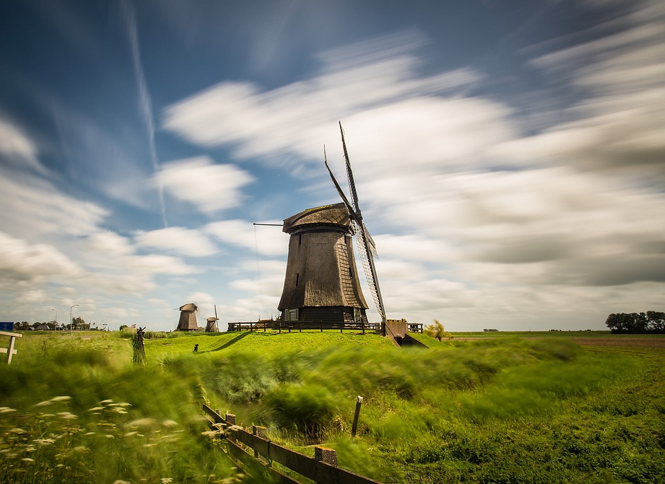 windmill-2619787_960_720.jpg