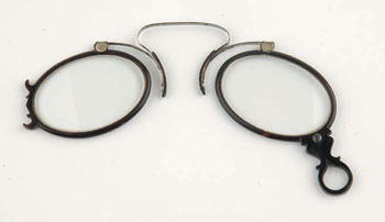 lunette-pince-nez-1.jpg