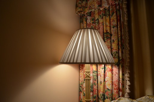 lamp-997041__340.jpg