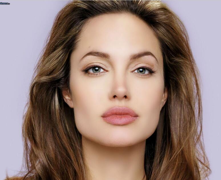 Angelina-Jolie.jpg