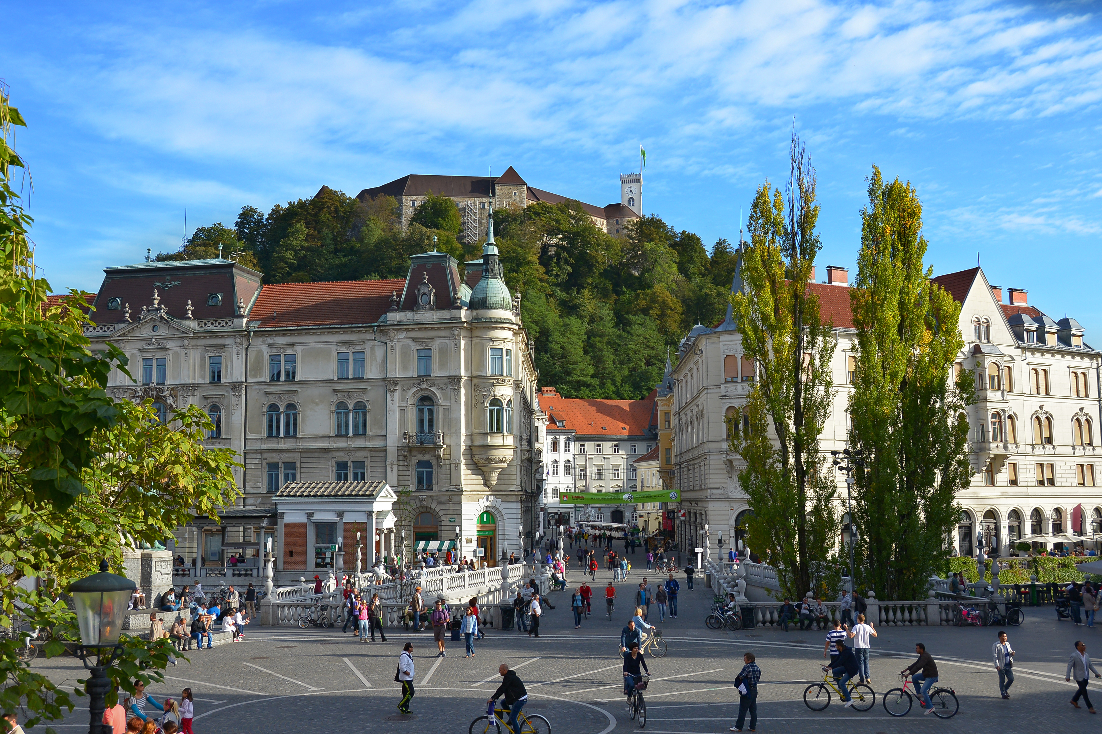 View-of-Ljubljana-Castle-from-downtown-©Ljubljana-Tourism-D.-Wedam.jpg