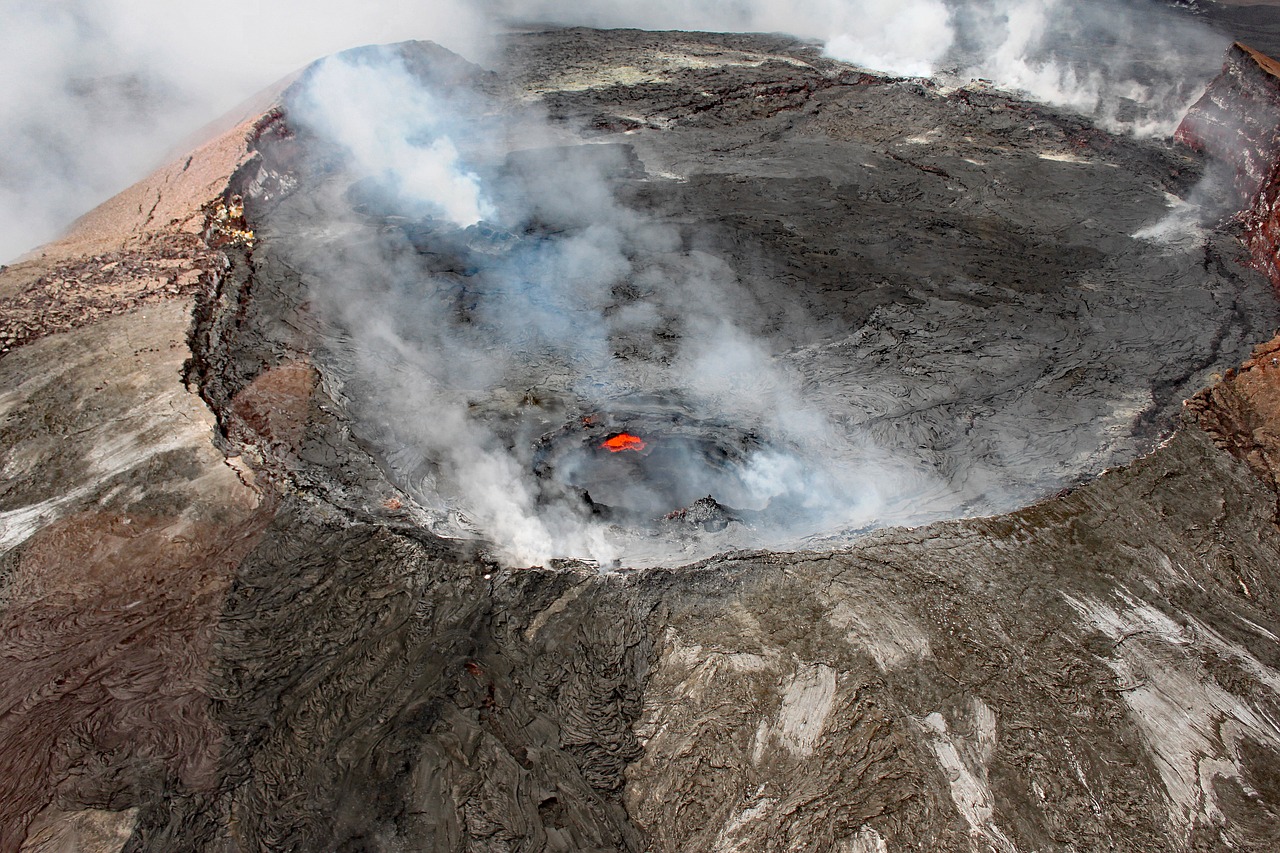 kilauea-3088675_1280.jpg