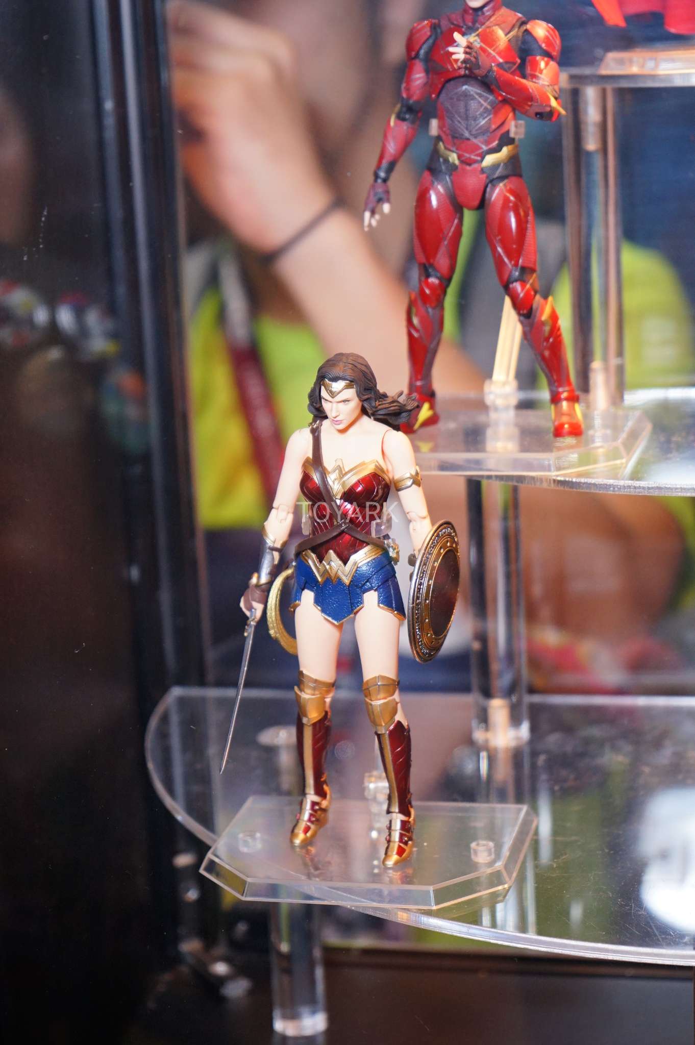 SDCC-2017-MAFEX-DC-002.jpg