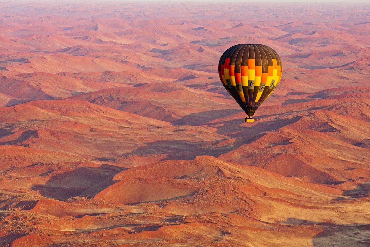 hot-air-ballooning-sossusvlei-namibia-timbuktu-travel.jpg