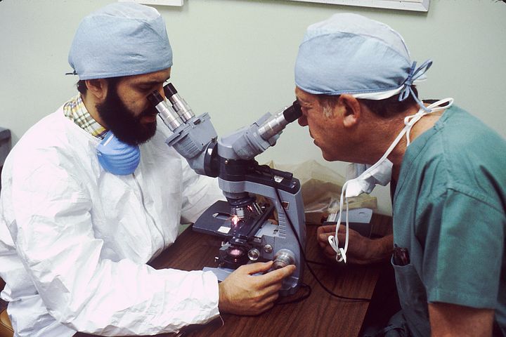 scientist-1332343__480.jpg