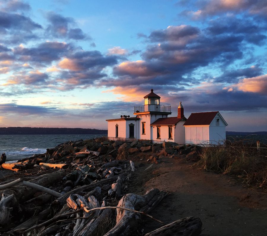 West Point Lighthouse.jpg