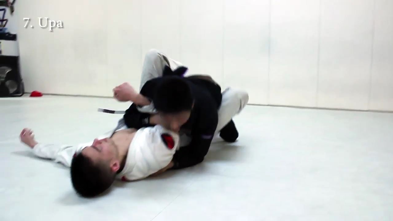 12 Must Know Techniques for White Belts.mp4_000153461.jpg