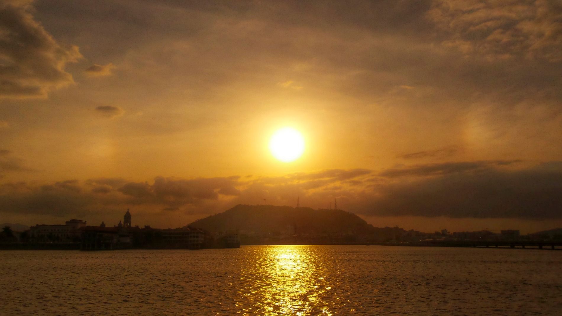 sunset-atardecer-panama-anabell-hilarski.jpg