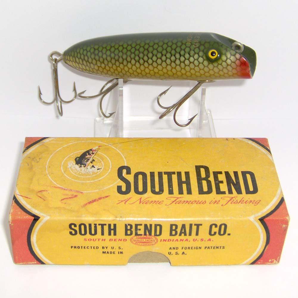 VINTAGE SOUTH BEND BASS ORENO WOOD LURE in GREEN SCALE in BOX