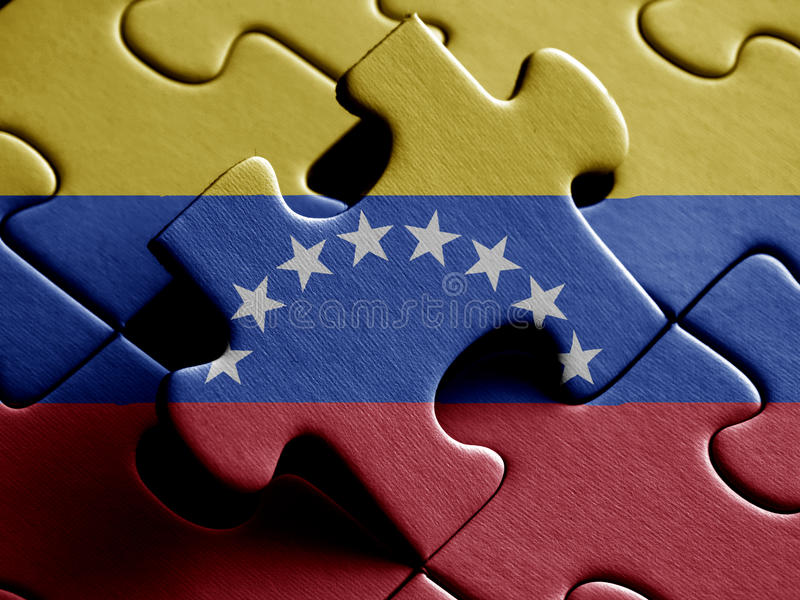 bandera-de-venezuela-pintada-en-rompecabezas-agradable-99012976.jpg