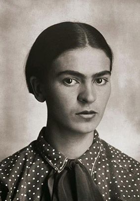 rare-frida-kahlo-photographs-1.jpg