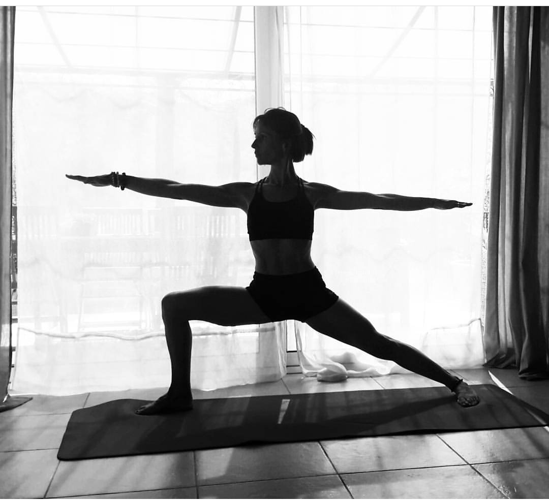 le 2 Virabhadrasana guerrier YOGA 2, POSTURE ... 2, Warrior #4: