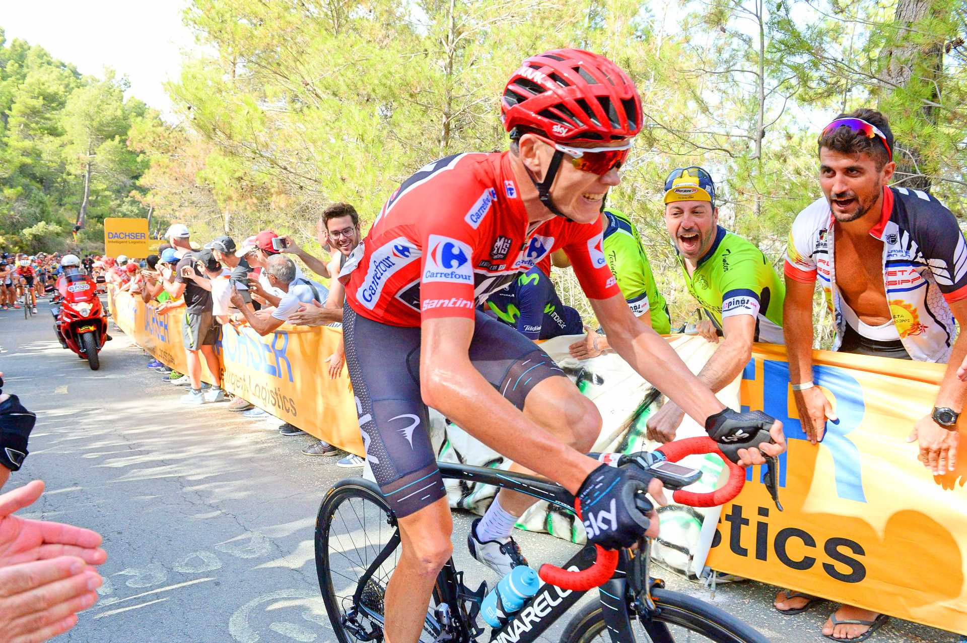 Chris-Froome-Vuelta-a-Espana-2017-Team-Sky-red-jersey-climb-threshold-pic-Sirotti.jpg