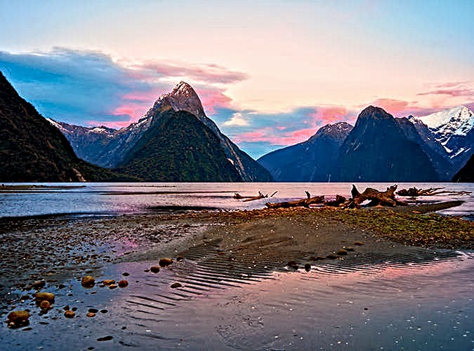 16.Milford Sound, New Zealand.jpg